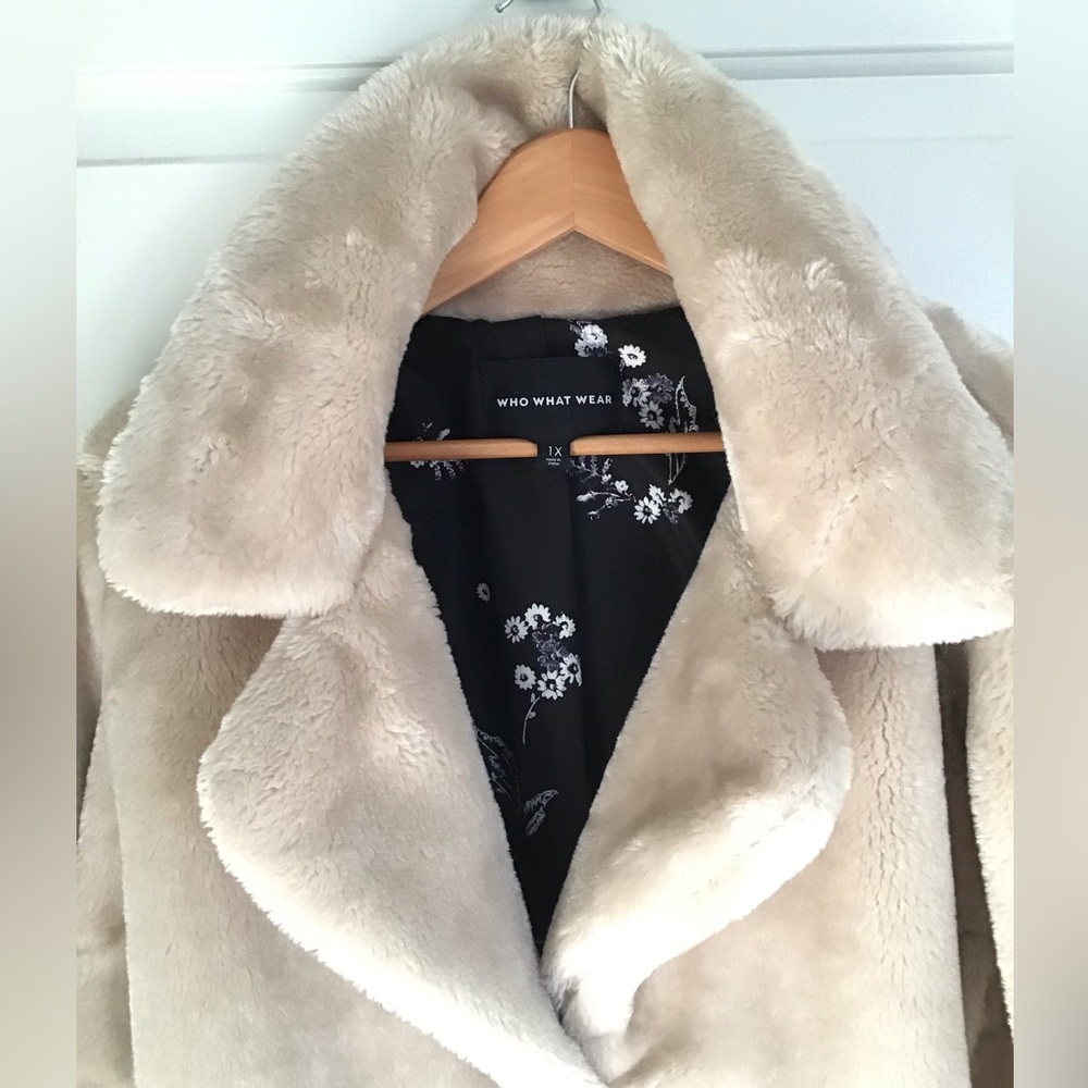 Cream Who What Wear Teddy/faux fur jacket Sz 1x